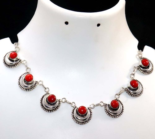 Collana mezzaluna corallo - collana,