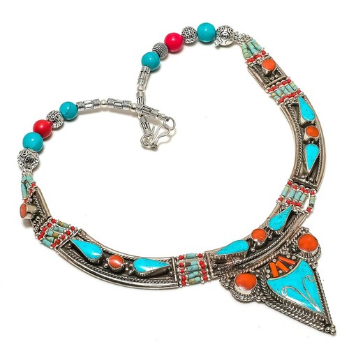 Collana nepalese etnica