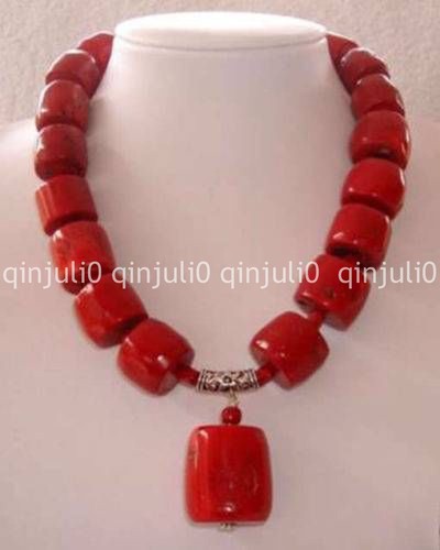 Collana con pietre preziose